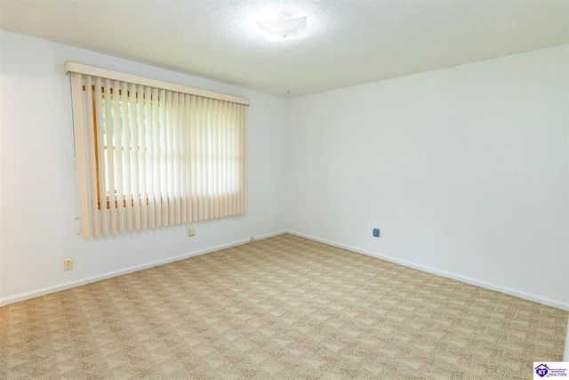 558 Pearman Avenue, Radcliff, KY 40160