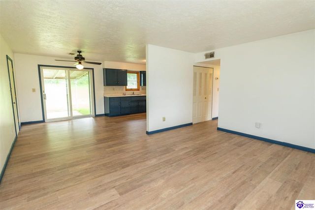 558 Pearman Avenue, Radcliff, KY 40160