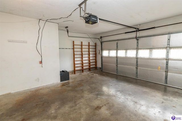 558 Pearman Avenue, Radcliff, KY 40160