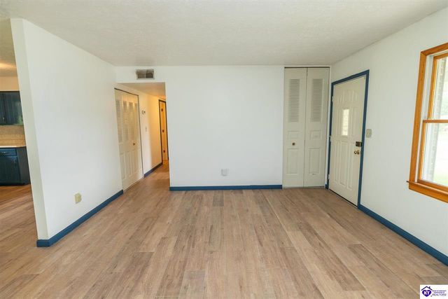 558 Pearman Avenue, Radcliff, KY 40160