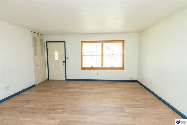 558 Pearman Avenue, Radcliff, KY 40160