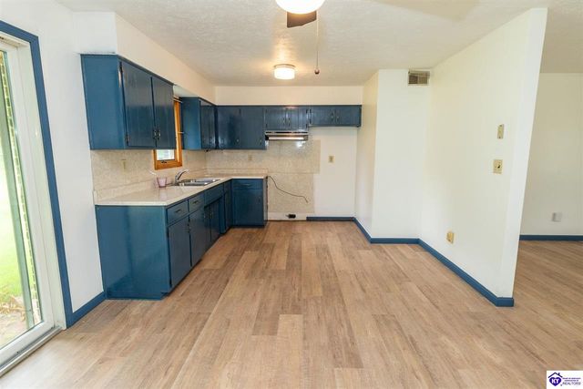 558 Pearman Avenue, Radcliff, KY 40160