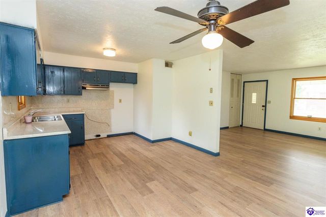 558 Pearman Avenue, Radcliff, KY 40160