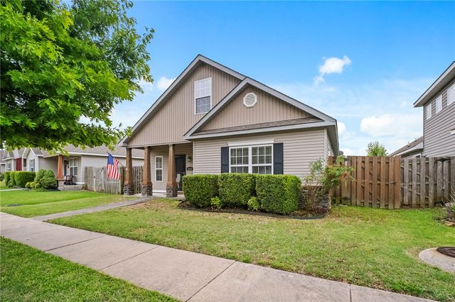 4455 Pecan Street, Fayetteville, AR 72704