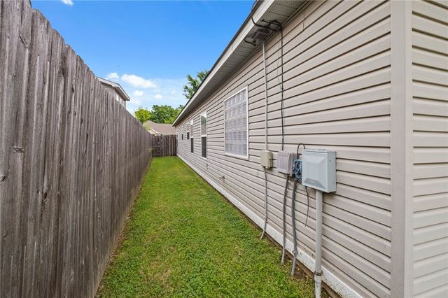 4455 Pecan Street, Fayetteville, AR 72704