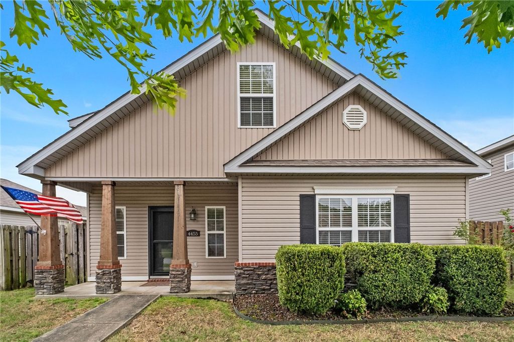 4455 Pecan Street, Fayetteville, AR 72704