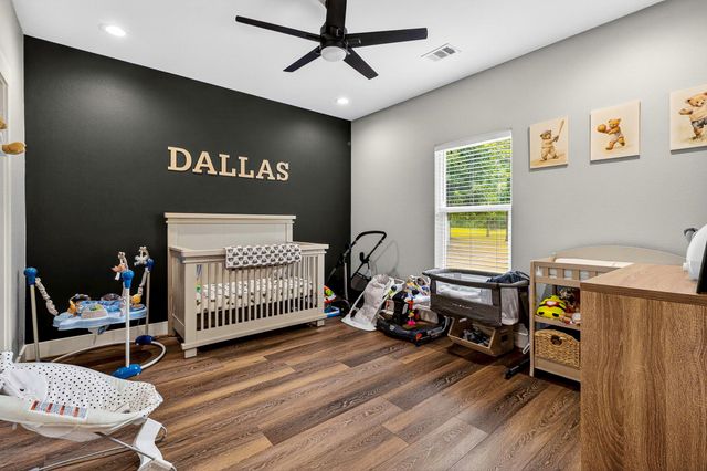 950 Brushy Creek Drive, Onalaska, TX 77360