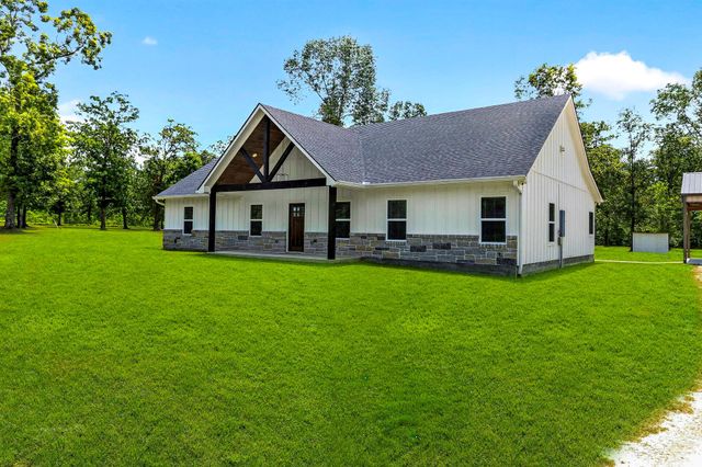 950 Brushy Creek Drive, Onalaska, TX 77360
