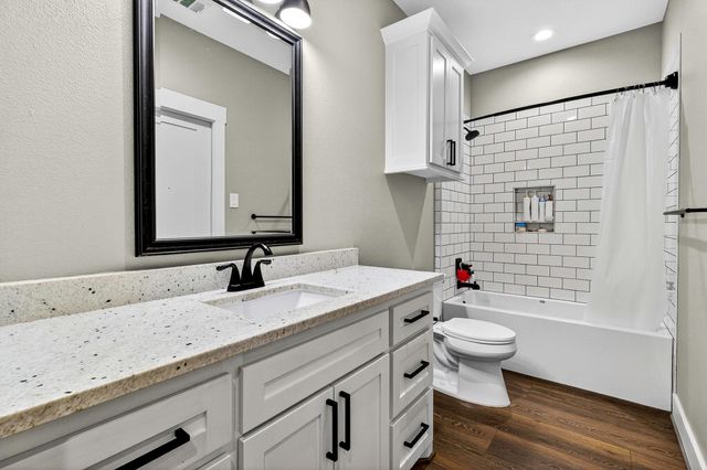 950 Brushy Creek Drive, Onalaska, TX 77360