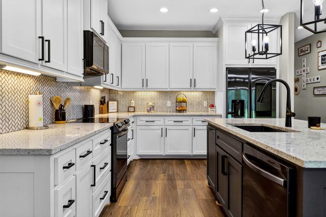950 Brushy Creek Drive, Onalaska, TX 77360