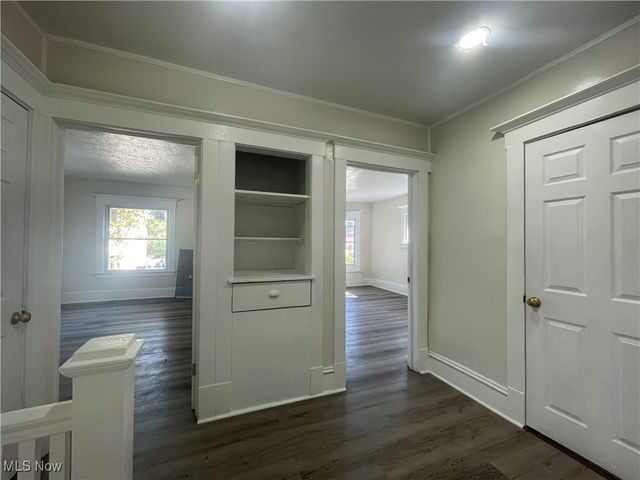 10404 South Boulevard, Cleveland, OH 44108