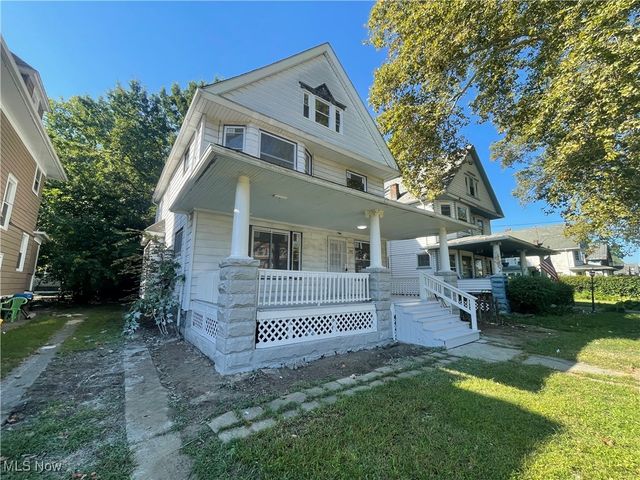 10404 South Boulevard, Cleveland, OH 44108