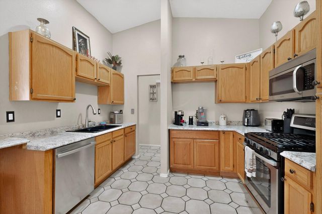 7719 San Augustine Street NW, Albuquerque, NM 87120