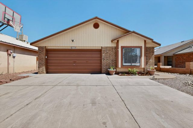 7719 San Augustine Street NW, Albuquerque, NM 87120