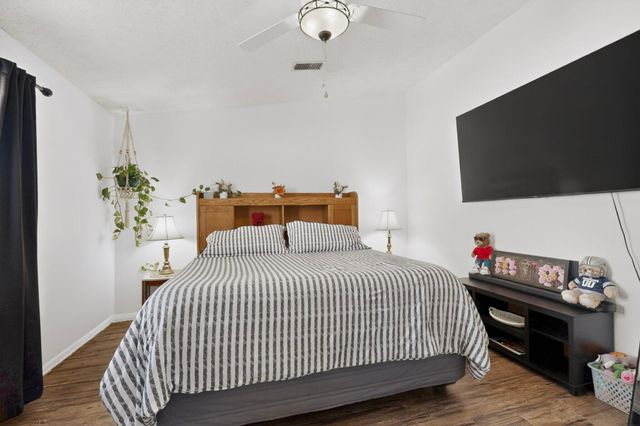 7719 San Augustine Street NW, Albuquerque, NM 87120