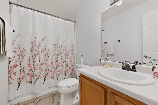 7719 San Augustine Street NW, Albuquerque, NM 87120
