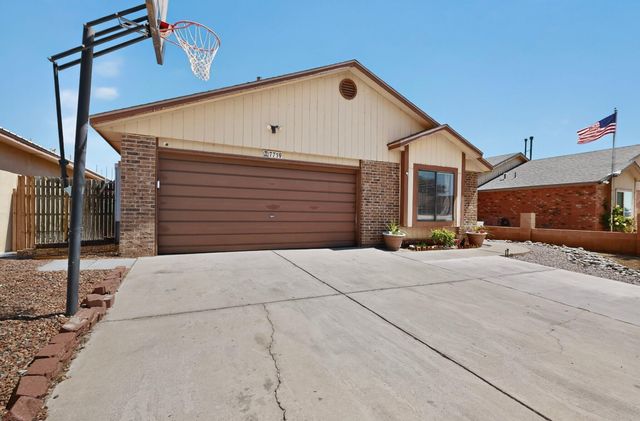 7719 San Augustine Street NW, Albuquerque, NM 87120