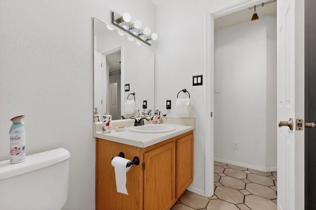 7719 San Augustine Street NW, Albuquerque, NM 87120