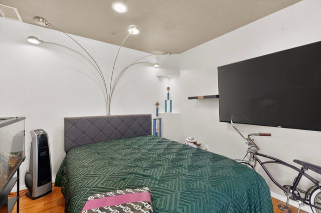 7719 San Augustine Street NW, Albuquerque, NM 87120