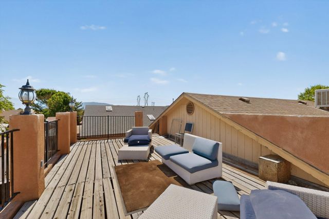 7719 San Augustine Street NW, Albuquerque, NM 87120