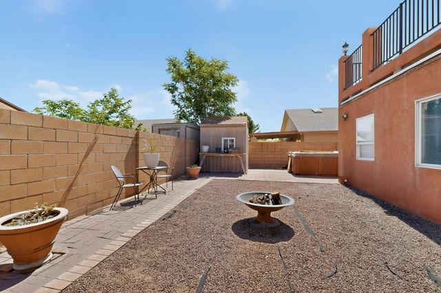 7719 San Augustine Street NW, Albuquerque, NM 87120
