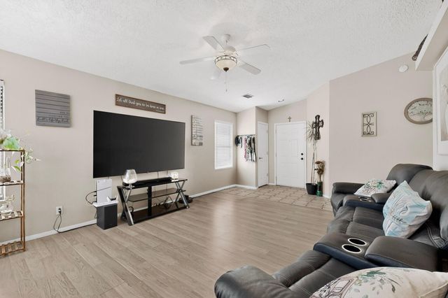 7719 San Augustine Street NW, Albuquerque, NM 87120