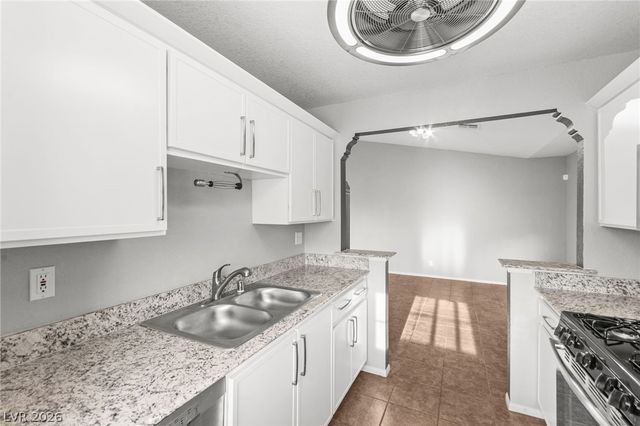 6812 Elm Creek Drive 201, Las Vegas, NV 89108