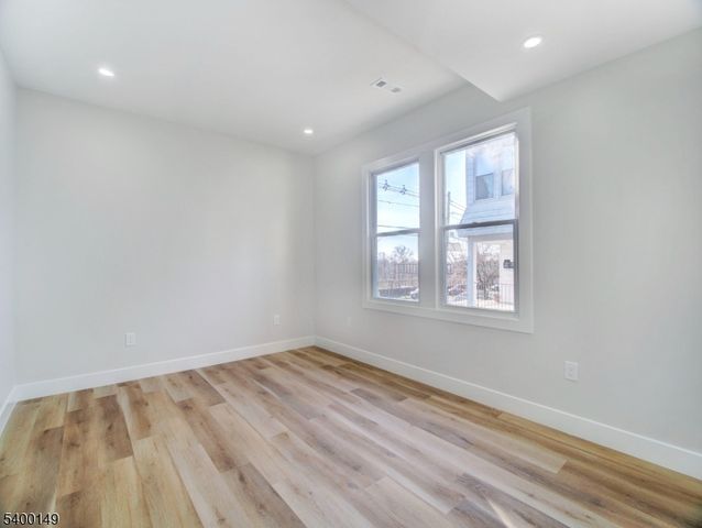 5 Krotik Pl, Irvington Twp., NJ 07111