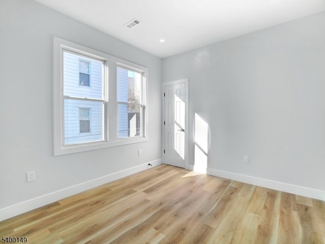 5 Krotik Pl, Irvington Twp., NJ 07111