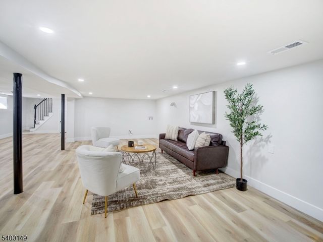 5 Krotik Pl, Irvington Twp., NJ 07111