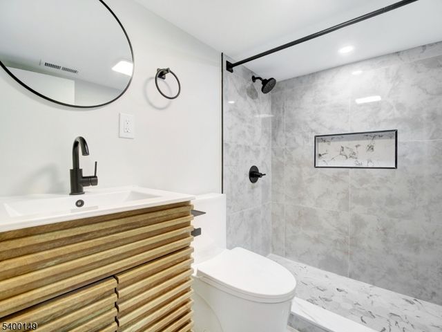 5 Krotik Pl, Irvington Twp., NJ 07111