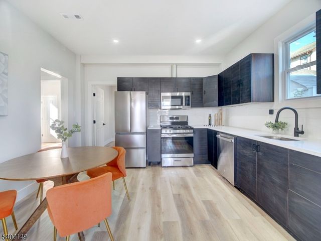 5 Krotik Pl, Irvington Twp., NJ 07111