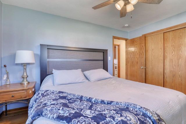 W200N9460 Woodside LANE, Menomonee Falls, WI 53051