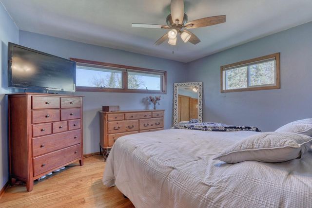 W200N9460 Woodside LANE, Menomonee Falls, WI 53051