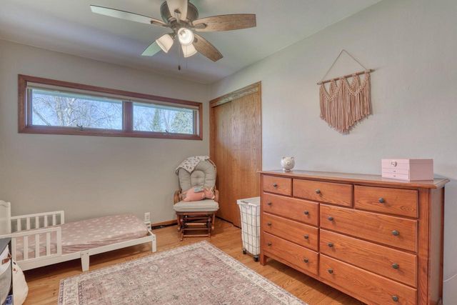 W200N9460 Woodside LANE, Menomonee Falls, WI 53051