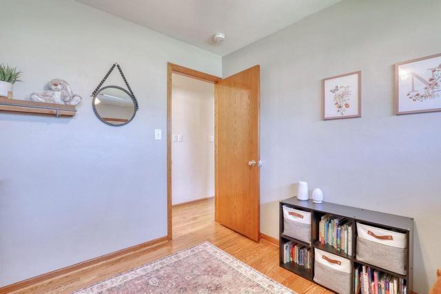 W200N9460 Woodside LANE, Menomonee Falls, WI 53051
