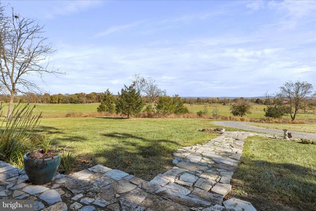 1344 OLD WINCHESTER RD, Boyce, VA 22620