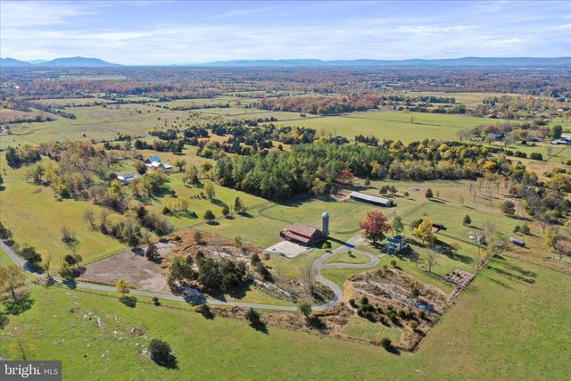 1344 OLD WINCHESTER RD, Boyce, VA 22620