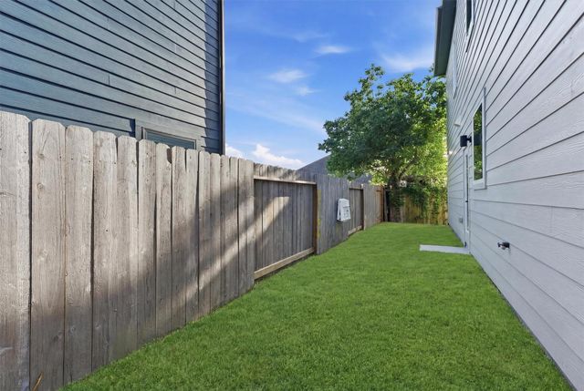 3706 Glenrose Street, Houston, TX 77051
