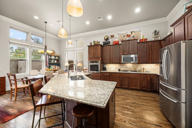 1616 Wrenwood Lakes, Houston, TX 77043