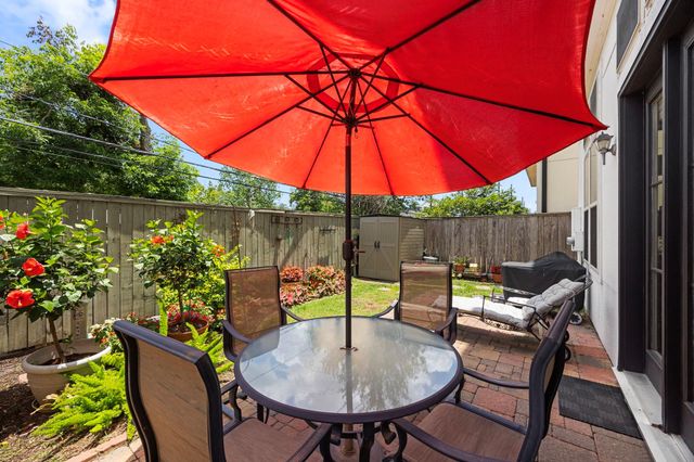 1616 Wrenwood Lakes, Houston, TX 77043