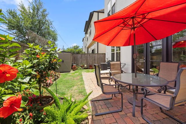 1616 Wrenwood Lakes, Houston, TX 77043