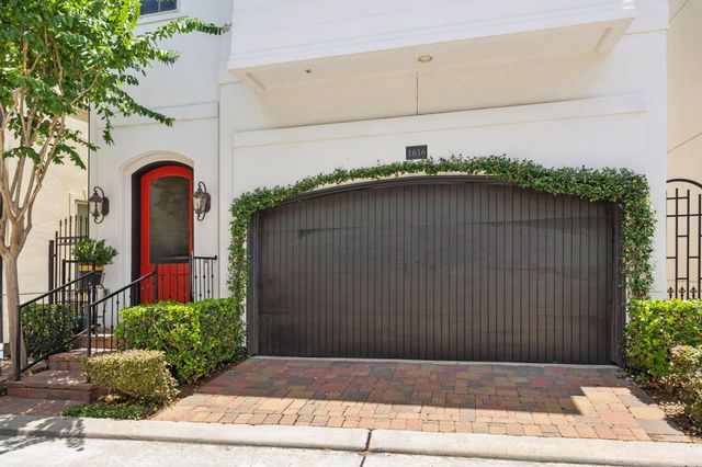 1616 Wrenwood Lakes, Houston, TX 77043