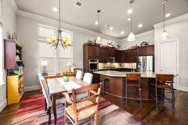 1616 Wrenwood Lakes, Houston, TX 77043