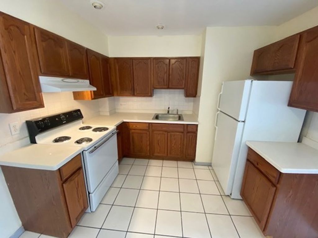 17 Winter Street 8, Boston, MA 02122