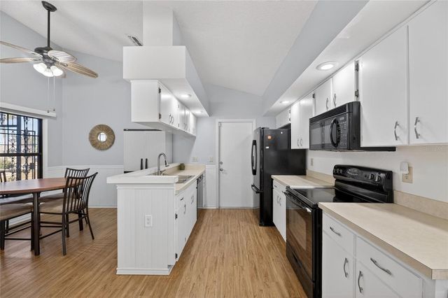 205 LINGER LANE, Sun City Center, FL 33573