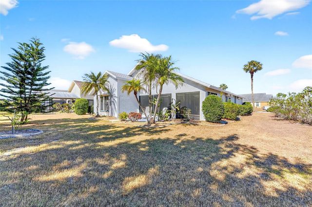 205 LINGER LANE, Sun City Center, FL 33573