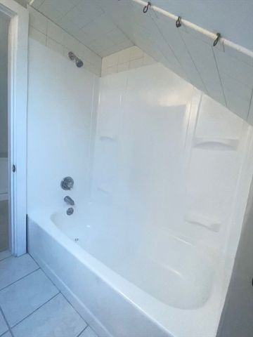 6R Salem Street 7, Woburn, MA 01801