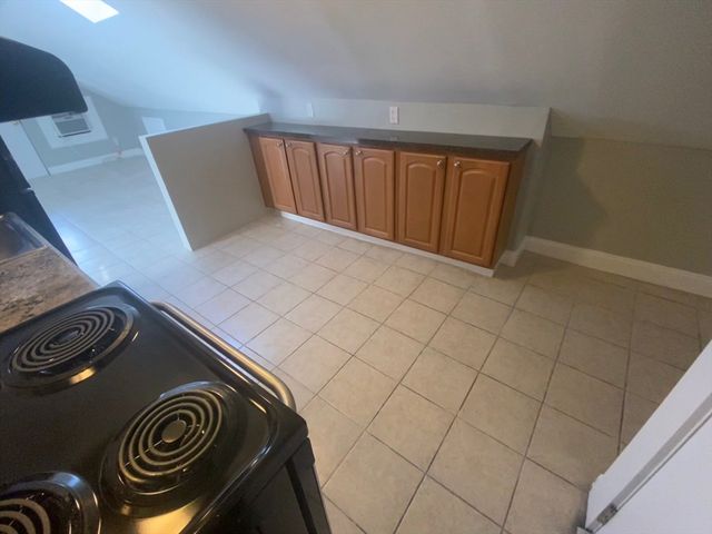 6R Salem Street 7, Woburn, MA 01801