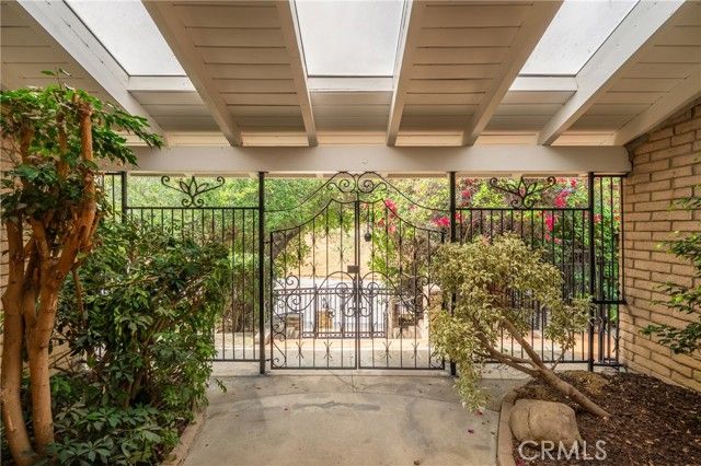 3160 Sepulveda, Sherman Oaks, CA 91403